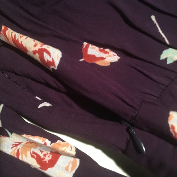 NWT Urban Outfitters long sleeve jumper - size 6 - Picture 6 of 6